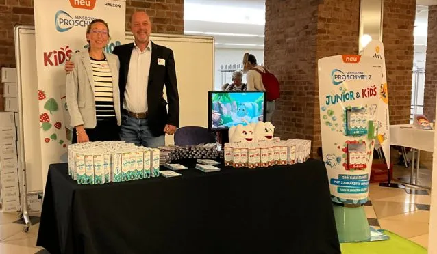 In Memmingen brachte Haleon Kindern aus KiTas und Grundchulen auf spielerische Weise richtiges Zähneputzen näher.