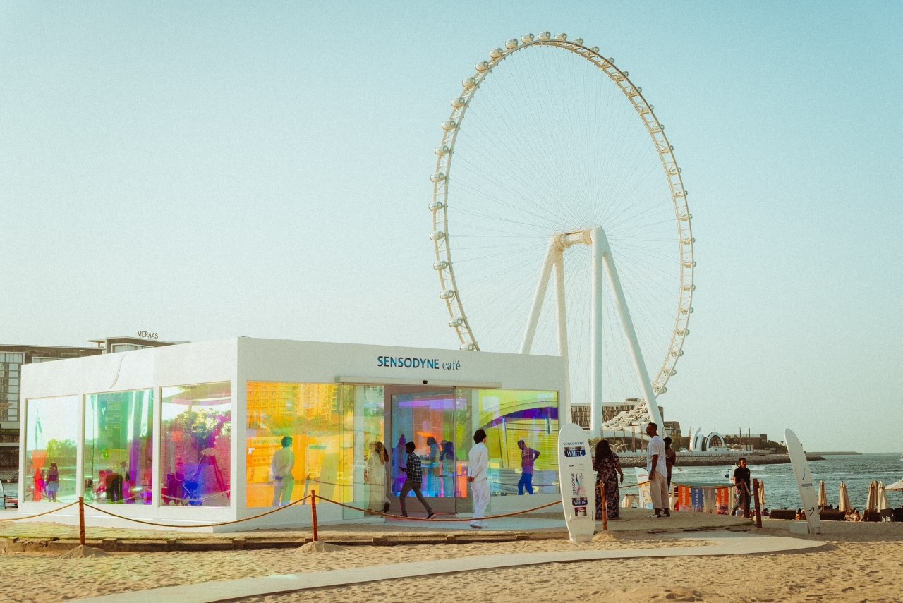Photo of the Sensodyne Café on a beach in Dubai