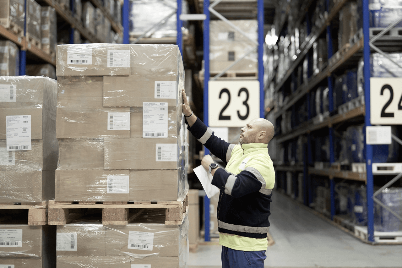 Man working in warehouse